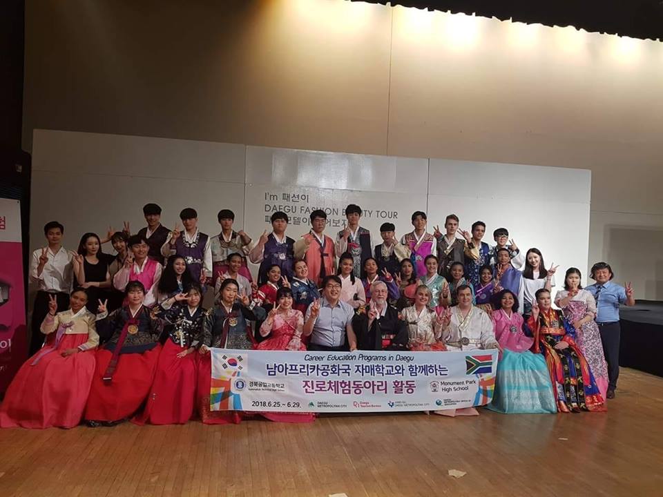 36337853_1696027303850261_2682936490647879680_n